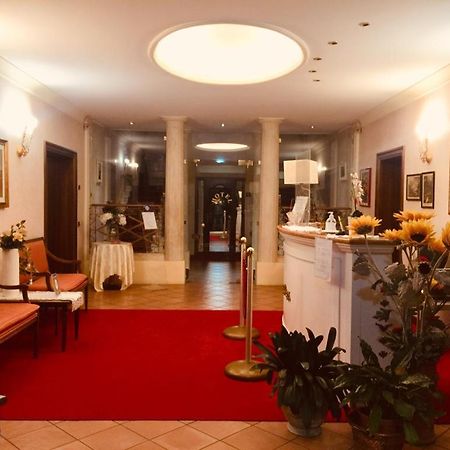 Hotel La Loggia Mestrino Bagian luar foto