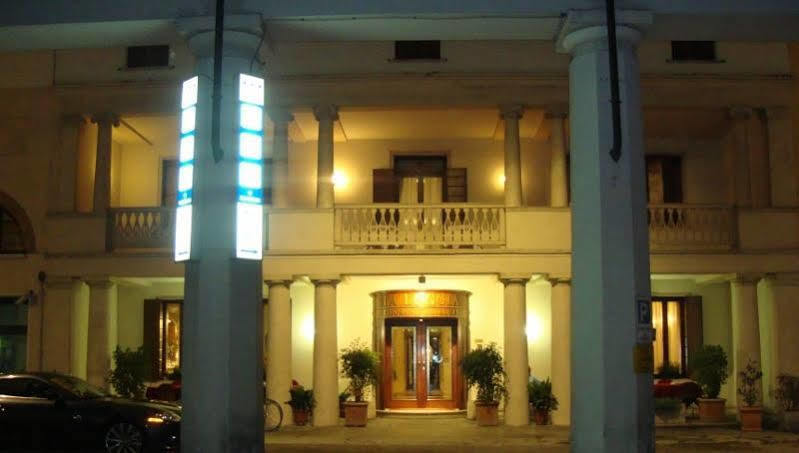 Hotel La Loggia Mestrino Bagian luar foto