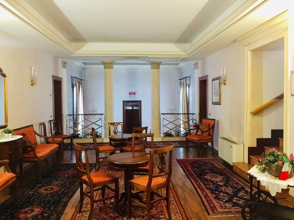 Hotel La Loggia Mestrino Bagian luar foto